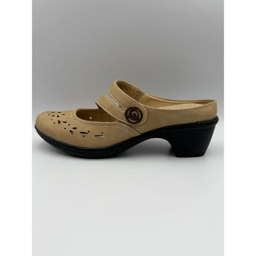 Easy‎ Street Comfort Wave Sandals Womens 8M Tan Slip On Comfort NWOT
